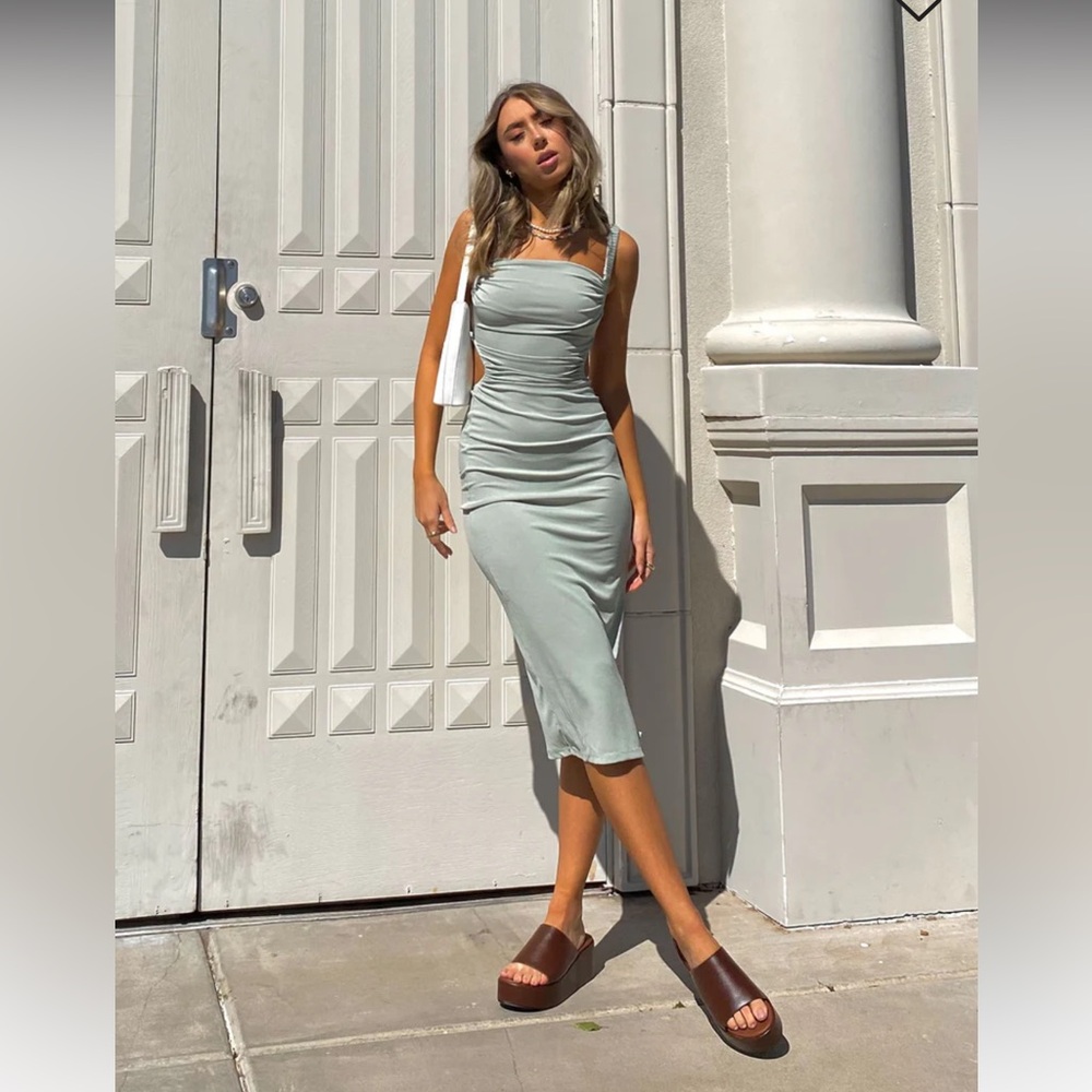 Lainey Midi Dress Sage midi dress with slits and cut outs size 0